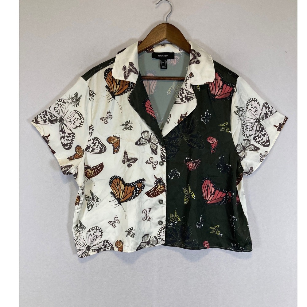Naturecore‎ Forever 21+ Women 0X Green White Butterfly Split Cropped Camp Shirt